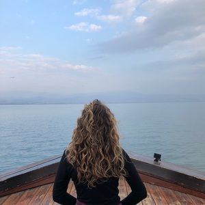 Meet your Posher, Mak